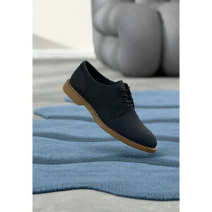 �A���h �����Y �h���X�V���[�Y �V���[�Y FARO FLEX - Smart lace-ups - open navy
