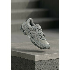 �A�V�b�N�X ���f�B�[�X �X�j�[�J�[ �V���[�Y GEL NYC UNISEX - Trainers - cement grey