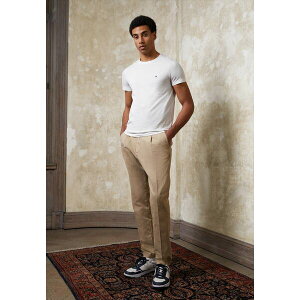 g~[ qtBK[ Y T_ V[Y CORE STRETCH - Basic T-shirt - ybr white