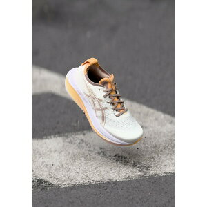 AVbNX fB[X tBbglX X|[c GEL-NIMBUS 27 - Road running shoes - white/fawn