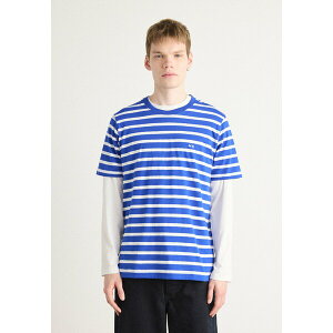 }bY m[K[h Y T_ V[Y STRIPE FRODE TEE - Print T-shirt - surf the web/white