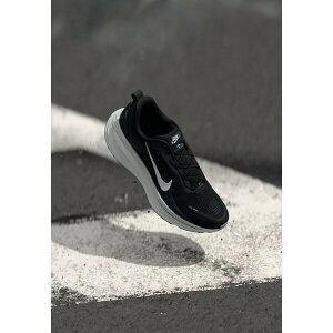 iCL Y T_ V[Y VOMERO 18 - Road running shoes - black/summit white/coconut milk