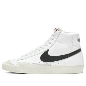 Nike �i�C�L �����Y �X�j�[�J�[ �yNike Blazer Mid '77 Vintage 'White Black' BQ6806-100�z �T�C�Y US_M_4.5