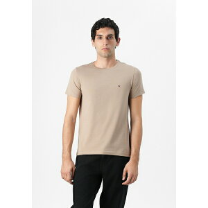 g~[ qtBK[ Y T_ V[Y STRETCH SLIM FIT TEE - Basic T-shirt - coastal taupe