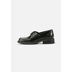 oK{h fB[X T_ V[Y ELLIS - Lace-ups - black