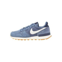 楽天市場】nike internationalist prmの通販