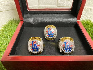 i 2024N MLBj㏉ MLB 2024 P[X JĕEt[}Exbc 3_ A WORLD CHAMPIONS 50-50 w wԍ5/17/50 hW[X `sI O vJ [