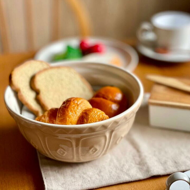 楽天市場 陶器 ボウル おしゃれ ミキシングボウル 耐熱 サラダボウル お菓子入れ フルーツボウル 1リットル 21cm イギリス 英国 Mason Cash レンジok 食洗機ok アイボリー ベージュ キッチングッズ キッチン雑貨 キッチン用品 調理器具 プレゼント 店頭受取対応 楽天市場 陶器 ボウル おしゃれ ミキシングボウル 耐熱 サラダボウル お菓子入れ フルーツボウル 1リットル 21cm イギリス 英国 Mason Cash レンジok 食洗機ok アイボリー ベージュ キッチングッズ キッチン雑貨 キッチン用品 調理器具 プレゼント 店頭受取対応