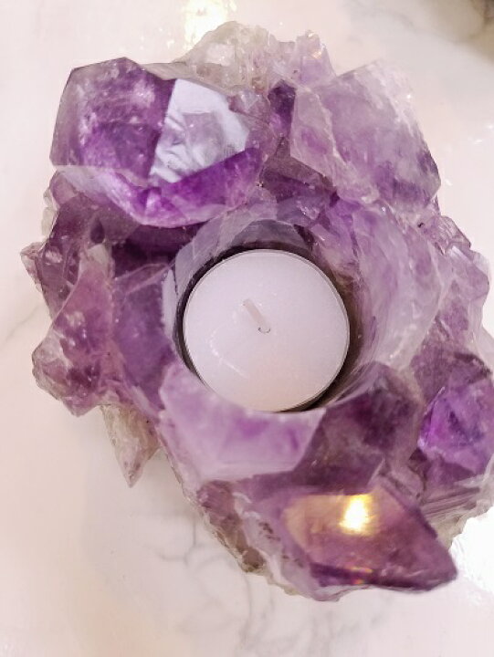 楽天市場 アメジスト 天然石 原石 クラスター キャンドルホルダー 中サイズ Amethyst 紫水晶 浄化 クリスタル ラグジュアリー お誕生日プレゼント ギフト インテリア ディスプレイ エントランス 置物 お引っ越し祝い 開店祝い 癒しグッズ ティーキャンドル付き Ati