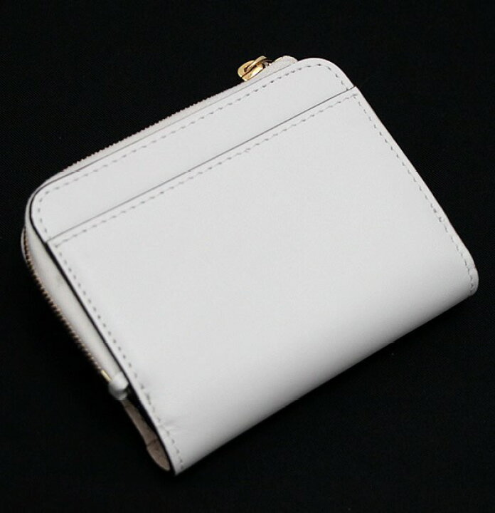 楽天市場】フェンディ FENDI FFダイヤモンド 二つ折りコンパクト財布 