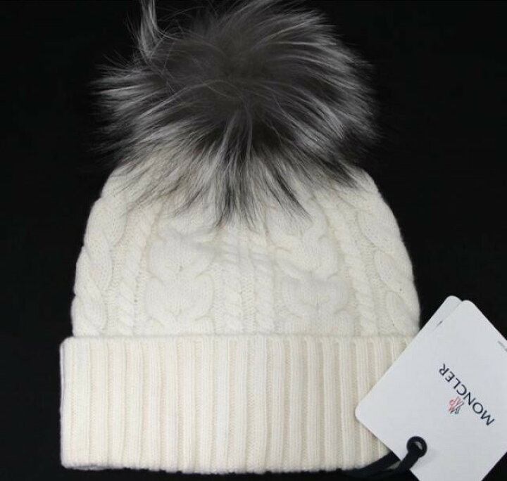 楽天市場】未使用 モンクレール MONCLER ニット帽 フォックスファー 白 