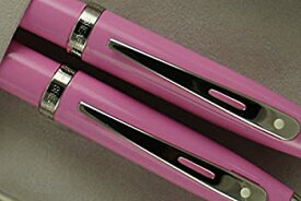 【中古】【輸入品・未使用】Sheaffer 100ピンクwithニッケルAppointmentsペンand 0.7?MM Pencilセット。Veryソリッドと反応機械セット。A Great Gift To Anyone。