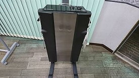【中古】東芝 ズボンプレッサー消臭機能スタンドタイプ ブラック HIP-T100K