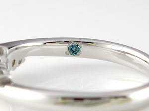今ならほぼ即納！ あなたにおすすめの商品 青いものを身に付けた花嫁は幸せになれると言われています 指輪 リング エンゲージリング 結婚指輪 指輪の内側ブルーダイヤモンド ダイヤ uninavheights.com uninavheights.com