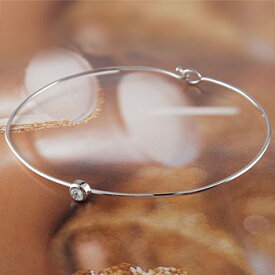 楽天市場 18k ブレスレット 素材 貴金属 ホワイトゴールド バングル レディースジュエリー アクセサリー ジュエリー アクセサリーの通販