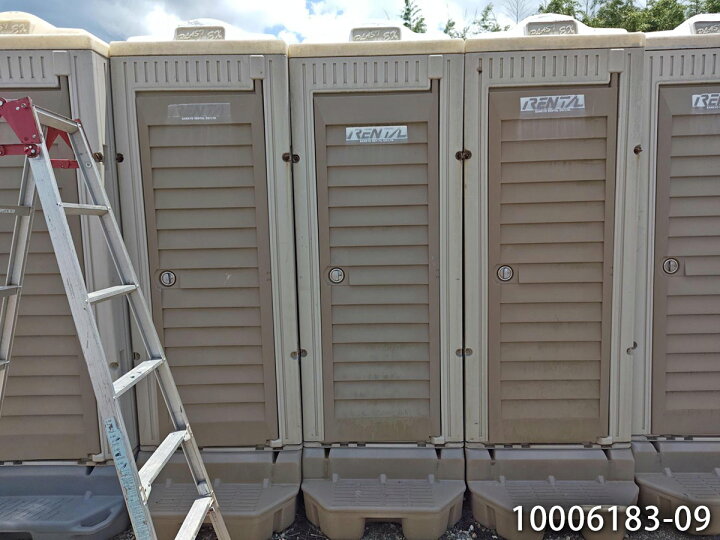 楽天市場】【中古】 仮設トイレ 和式 汲み取り式 0.4坪 0.8畳 1.4平米 