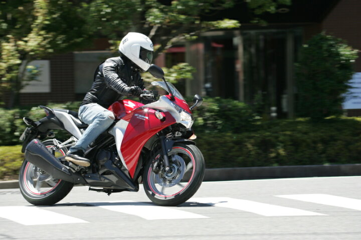 楽天市場】ダンロップOEM CB400SF CBR250R ジェイド VTR250 ZZ-R250 バリオス バンディット250 カタナ250 カタナ400 インパルス MT-03 MT-25 R1-Z YZF-R25 YZF-R3 リアタイヤ 140/70-17 DURO デューロ HF918 バイク タイヤ あす楽対応/在庫有 : アイネット楽天市場店 楽天市場】ダンロップOEM CB400SF CBR250R ジェイド VTR250 ZZ-R250 バリオス バンディット250 カタナ250 カタナ400 インパルス MT-03 MT-25 R1-Z YZF-R25 YZF-R3 リアタイヤ 140/70-17 DURO デューロ HF918 バイク タイヤ あす楽対応/在庫有 : アイネット楽天市場店