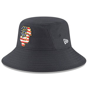 �y�Ɨ��L�O�����f���zNEW ERA �T���t�����V�X�R �W���C�A���c�y2018 JULY 4TH STARS N STRIPES BUCKET HAT/NAVY�z �j���[�G�� SAN FRANCISCO GIANTS 18_7_1MLB18_7_2