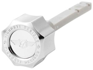 MAGNETIC gX~bV ICfBbvXeBbN CURVED |bVVo[ 2017Nȍ~M-EIGHTf