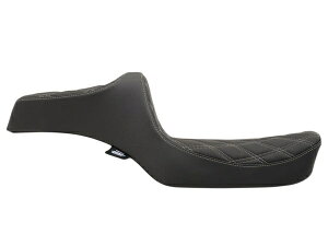 PREDATOR III �V�[�g�F1982�`03�N�X�|�[�c�X�^�[/SILVER THREAD