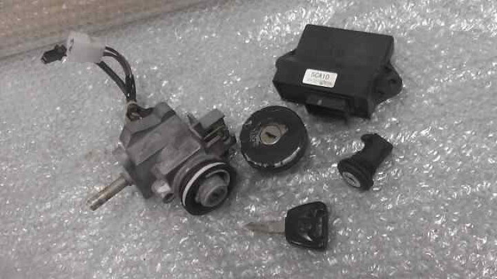 楽天市場】バイクパーツ マジェスティ125FI LPRSE27105A103xxx の キー 