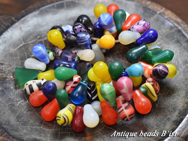 【1706】ANTQボヘミアガラスカラフル電球玉一連(大) 【とんぼ玉】【アンティークビーズ】【ビーズ】【パーツ】【ウエディングビーズ 】【ドロップ】【antiquebeads】【beads】【電球玉】 B-ist
