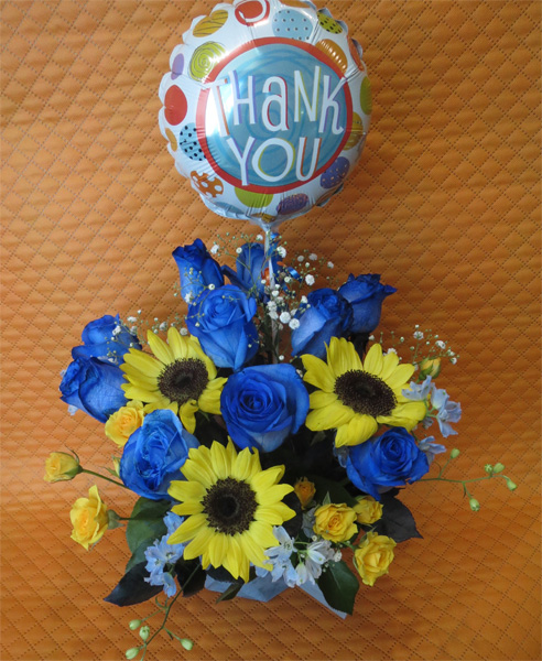 ブルーローズの花言葉 神の祝福 喝采 奇跡 バルーンフラワー バルーン ブルーローズとヒマワリのアレンジメント M 父の日 青いバラ 記念日の花 プロポーズの花