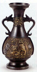 花器・花瓶■ 花器 竜耳牡丹獅子地紋(小) メッキ ■坂田七太郎作 青銅(ブロンズ)製 桐箱入り【高岡銅器】