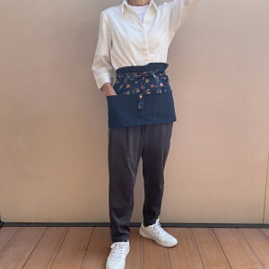 柿文地に紺紬カフェエプロン/在庫2/紺地 /104x33 /大きめサイズ /コットン/ブロード/エプロン 送料無料  即日発送 綿 お祝い お誕生日 プレゼント 日本製 ギフト お返し お礼 家事