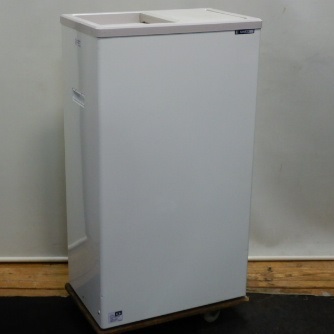 中古 2015年製 豊富な品 サンデン 冷凍 ストッカー 46L アイス フリーザー 新作 人気 W49D31H86cm 冷凍庫 PF-057XF-B 25kg