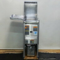 【中古】2012年製 タニコー LP ガス 1槽 フライヤー NB-TGFL-C30 9L W30D60H80(+36)cm プロパン 槽W23D44…