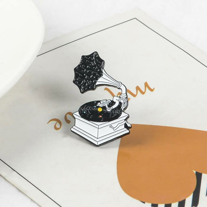 楽天市場 ピンバッジ ピンブローチ メンズ レディース アクセサリー ラペルピン エナメルコート ミュージック 音楽 蓄音機 Lp レコード カセットテープ 面白いイラスト風 バッジ ココノコ楽天市場店 楽天市場 ピンバッジ ピンブローチ メンズ レディース アクセサリー ラペルピン エナメルコート ミュージック 音楽 蓄音機 Lp レコード カセットテープ 面白いイラスト風 バッジ ココノコ楽天市場店