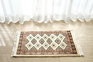 パキスタン段通玄関マット ボハラデザイン 《10×20 PR69-9238 44×74cm ベージュピンク色》 手織り緞通 ウール100% アジアンスタイル  和のテイスト ベージュピンク色 ギフト対応