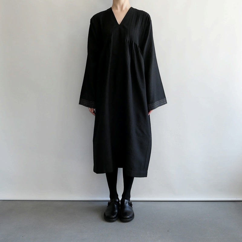 【新品】 クロウ crow dress with pintucks フロントタックワンピース（Black） FREE SIZE【中古】【02G12】【高価買取中】