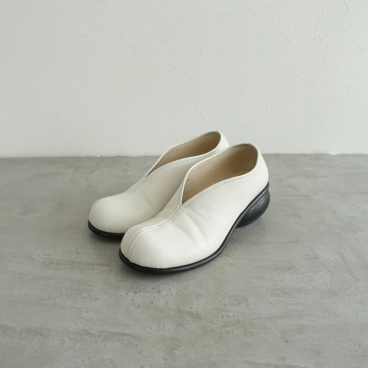 楽天市場】【定価4.9万】 アンチショルド UNTISHOLD Bella レザー 