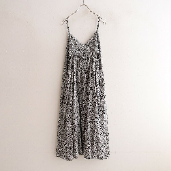 ネストローブ☆ヘンプ ブラックフラワー ワンピース - メルカリ  