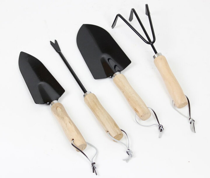 楽天市場 100円offクーポン 6 11金13 59迄 ガーデニング 収納 ガーデン ツール バスケット ガーデンツール4種類付き ハンドル 持ち手付き かご カゴ 籠 道具 カバン スコップ ホーク 柳 おしゃれ 園芸 バッグ かわいい ナチュラル ガーデナー 贈り物 エストアガーデン