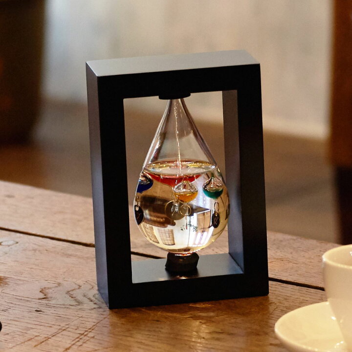 楽天市場 インテリア雑貨 おしゃれ かわいい 新築祝い 土日祝も発送 ガリレオ温度計 しずくs ダーク Frame インテリア リビング デスク 置物 癒しグッズ おうち時間 在宅 ストレス 解消 癒し雑貨 おしゃれ雑貨 いやし ギフト 寝室 玄関 お祝い お返し 大人