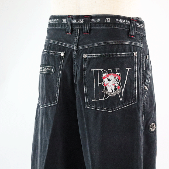 バーニバーノBARNIVARNO 刺繍ロゴ デニムパンツ