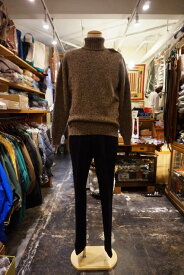 『JAMIESON'S』（ジャミソンズ)　シェットランド タートルセーター 　2PLY 　　スコットランド製　（ブラウン）