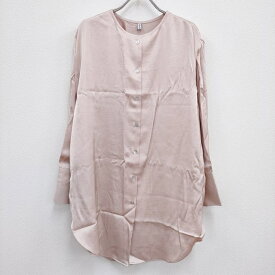 MADROMY 未使用品 MOLA BLOUSE 定価13200円 サテン地 ノーカラー ブラウス シャツ ピンク レディース マッドロミー【中古】3-0924M♪