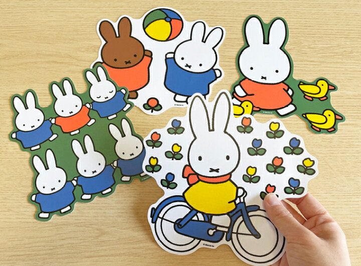 楽天市場 Miffy ミッフィー メラニー ダイカットウォールステッカー キャラクターステッカー 絵本 イラスト かわいい こども うさぎ インテリア 壁 Mif019 Gs 公式グッズ ゼネラルステッカー