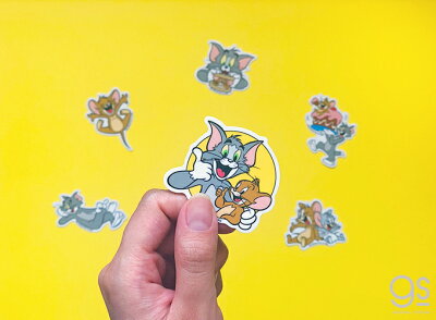 楽天市場 トムとジェリー ミニステッカー 肩組み キャラクターステッカー アメリカ アニメ 映画 Tom And Jerry 人気 かわいい Tj058 Gs 公式グッズ ゼネラルステッカー