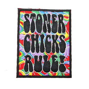 【アパレルスタッフセレクト】ワッペン アイロン STONER CHICKS RULE メッセージ サイケ アップリケ わっぺんアイロンで簡単貼り付け 1000円以上お買い上げでゆうパケット便送料無料
