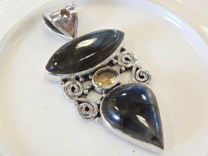 ؁E}[L[XyAVFCvuhCgƃVg̃Vo[925y_ggbvE VR΃WG[̂X y_g gbv lbNX  Vo[925 v[g