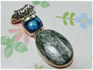 XNGAfBNCbNKXƃI[oZtBiCg̃Vo[925y_ggbv VR΃WG[̂X y_g gbv lbNX  Vo[925 v[gɂ