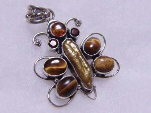 豪華!蝶のデザイン★タイガーアイのシルバー925ペンダントトップ 天然石ジュエリーのお店 ペンダント トップ ネックレス おしゃれ シルバー925 プレゼントにもおすすめ♪ ハッピーエイト