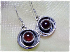 Od˂悤ȌIȃfUCۂK[lbg̃Vo[925tbNsAX VR΃WG[̂X O Vo[925 sAX  킢 v[gɂ߁ nb