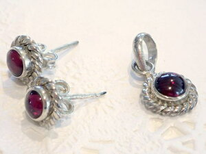 K[lbgET[NVo[925X^bhsAX{y_ggbṽZbgA VR΃WG[̂X y_g gbv lbNX Vo[925 sAX  킢 v[gɂ