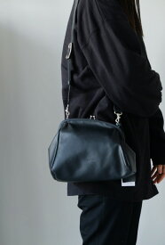 【再入荷】POMTATA (ポンタタ) | LUK ショルダーバッグ (black) | 黒 ブラック ばっぐ 鞄 カバン かばん 通勤 通勤バッグ レディース 北欧雑貨 雑貨 ギフト 誕生日プレゼント バースデー 通学 斜め 斜めがけ 革 本革 ビジネスバッグ おしゃれ お洒落 がま口 ガマ口 口金